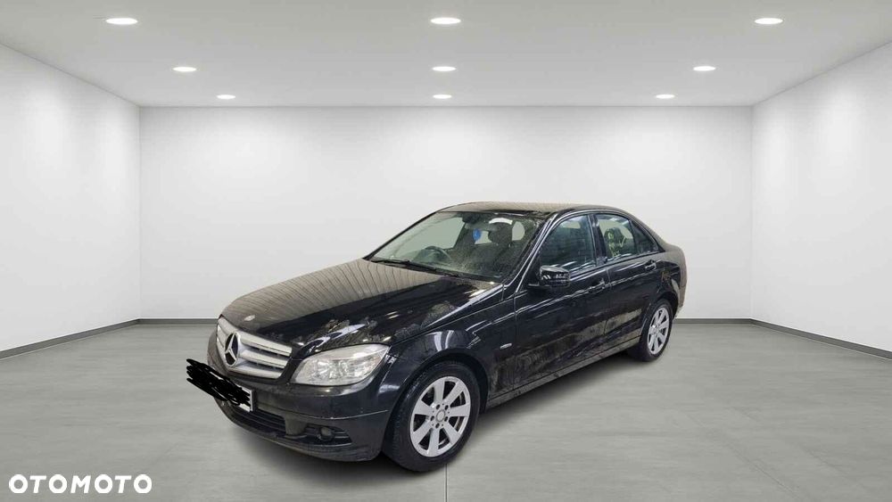 Mercedes-Benz Klasa C 180 CGI BlueEFFICIENCY Avantgarde - 1