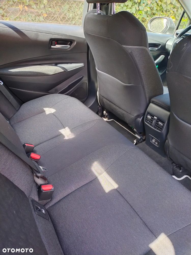 Toyota Corolla 1.8 Hybrid Comfort - 12