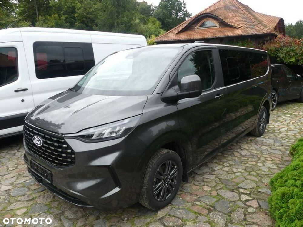 Ford Tourneo Custom - 3