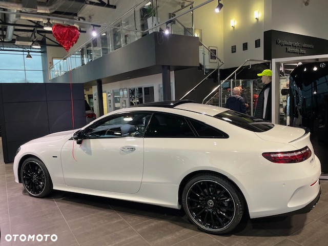 Mercedes-Benz Klasa E 200 Coupe 4-Matic 9G-TRONIC - 36