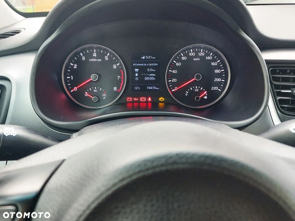 Kia Stonic - 13