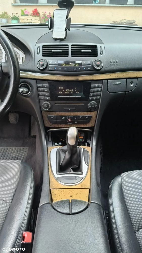 Mercedes-Benz Klasa E 200 Kompressor T Avantgarde - 13