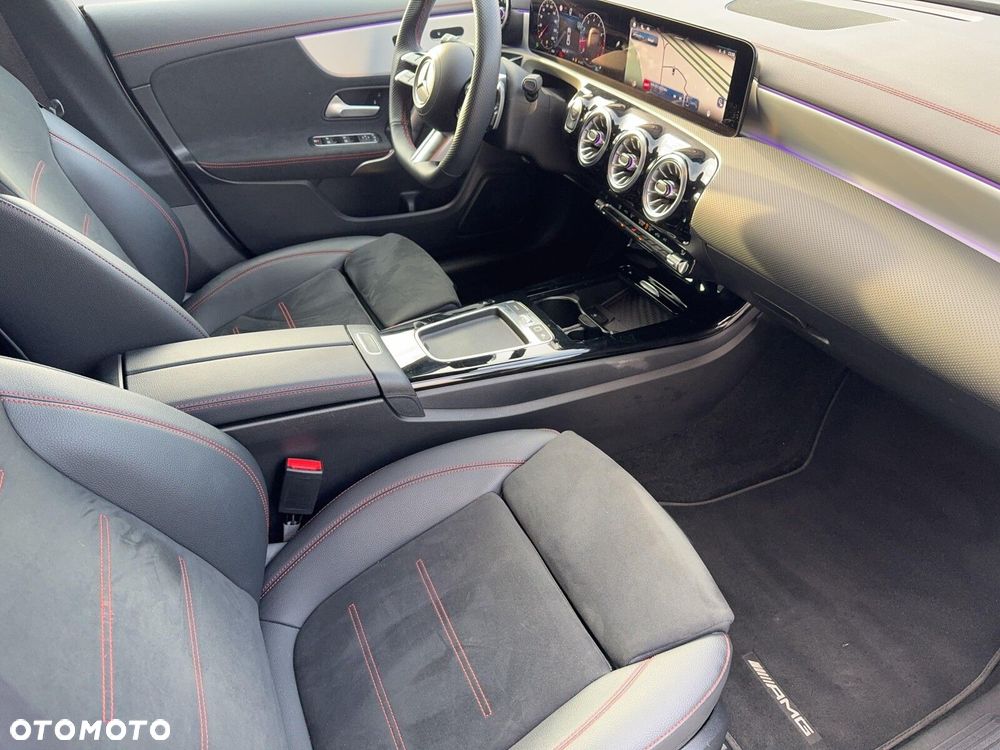 Mercedes-Benz CLA 200 AMG Line 7G-DCT - 24