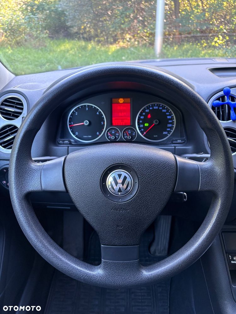 Volkswagen Tiguan - 14