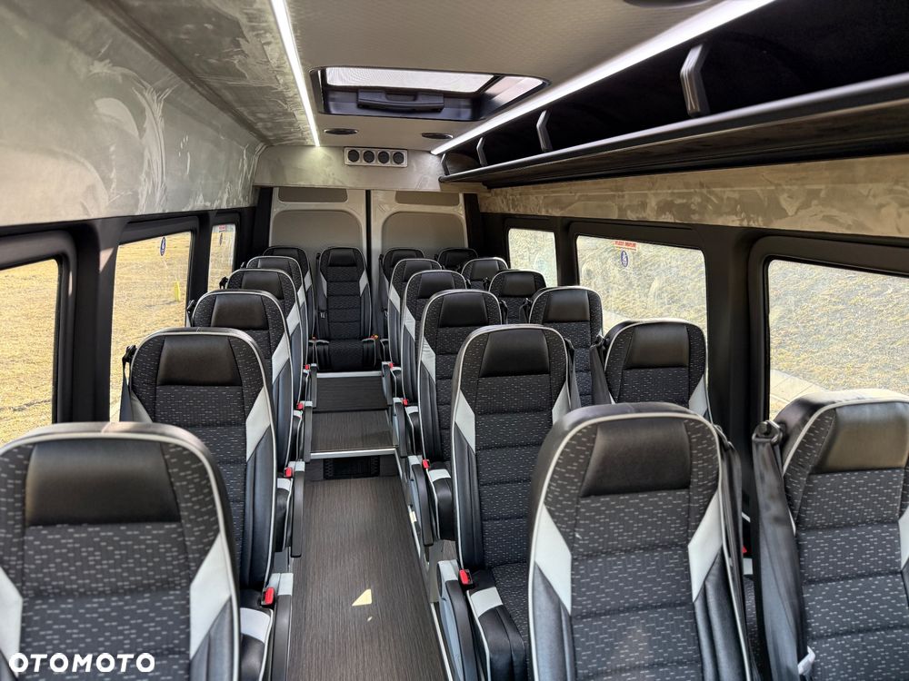 Mercedes-Benz Sprinter 517 - 26