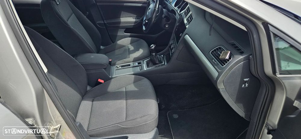 VW Golf 1.0 TSI Confortline - 5