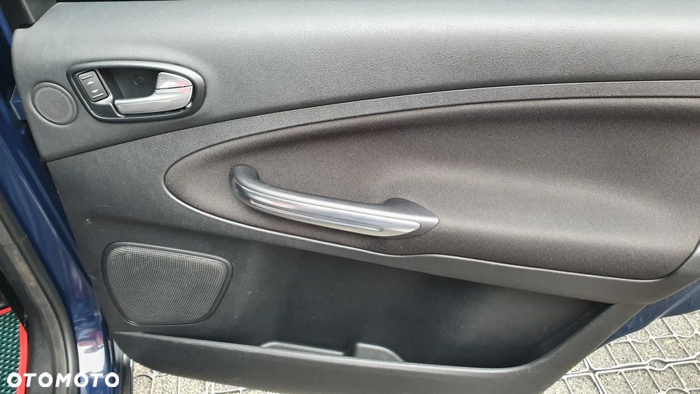 Ford S-Max 2.0 TDCi DPF Titanium - 27