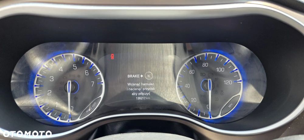 Chrysler Pacifica - 25