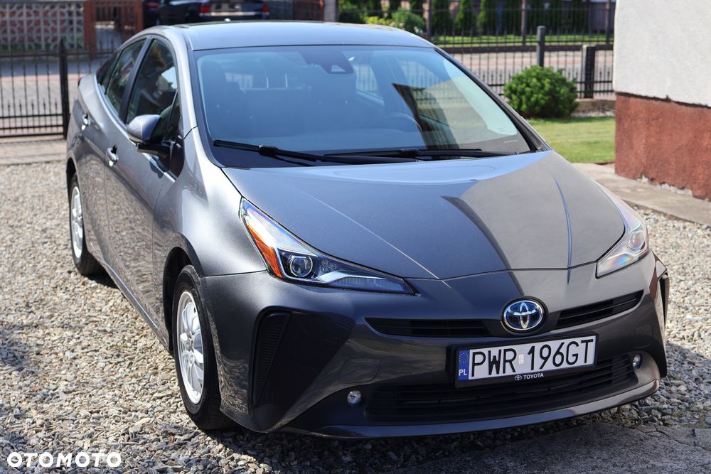 Toyota Prius Hybrid - 2