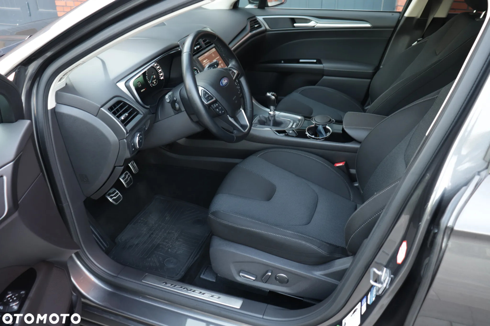 Ford Mondeo 2.0 TDCi Start-Stopp Titanium - 32