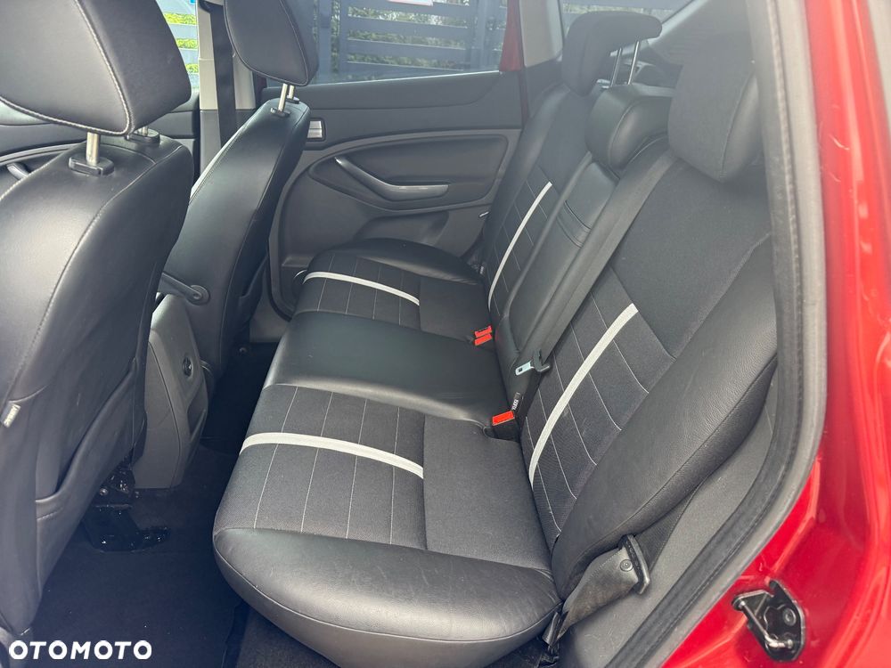 Ford Kuga 2.5 4x4 Titanium - 14