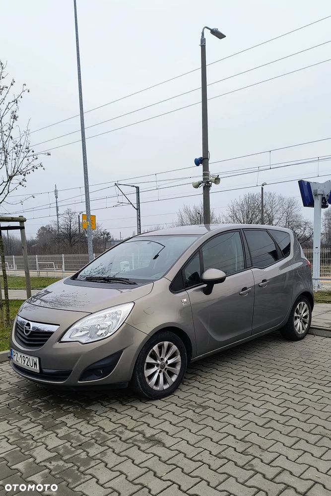 Opel Meriva - 9