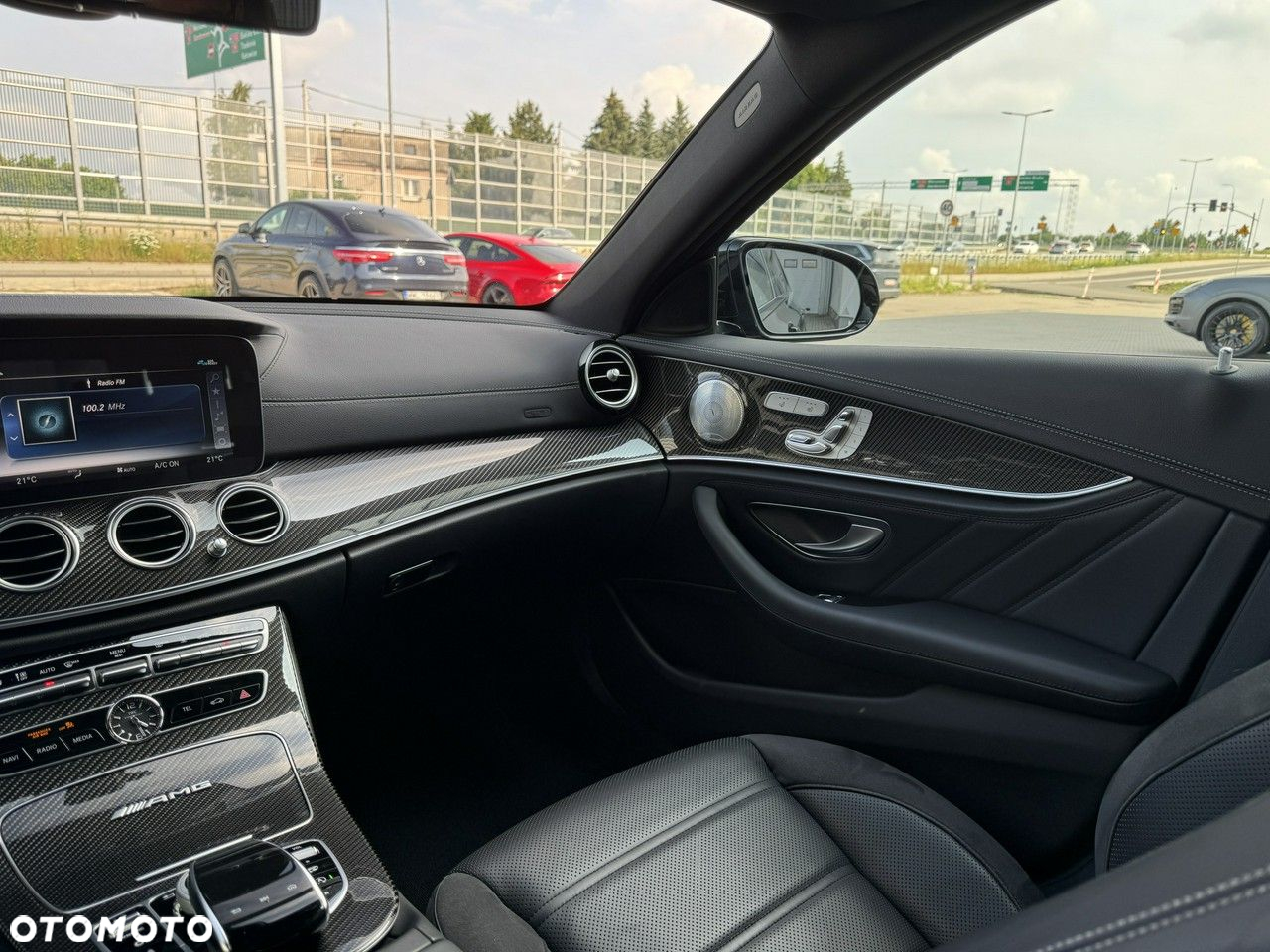 Mercedes-Benz Klasa E AMG 63 4Matic AMG Speedshift 9G-MCT - 34