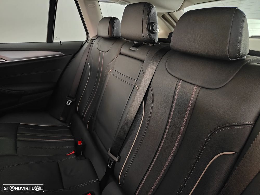 BMW 530 e iPerformance Line Luxury - 40