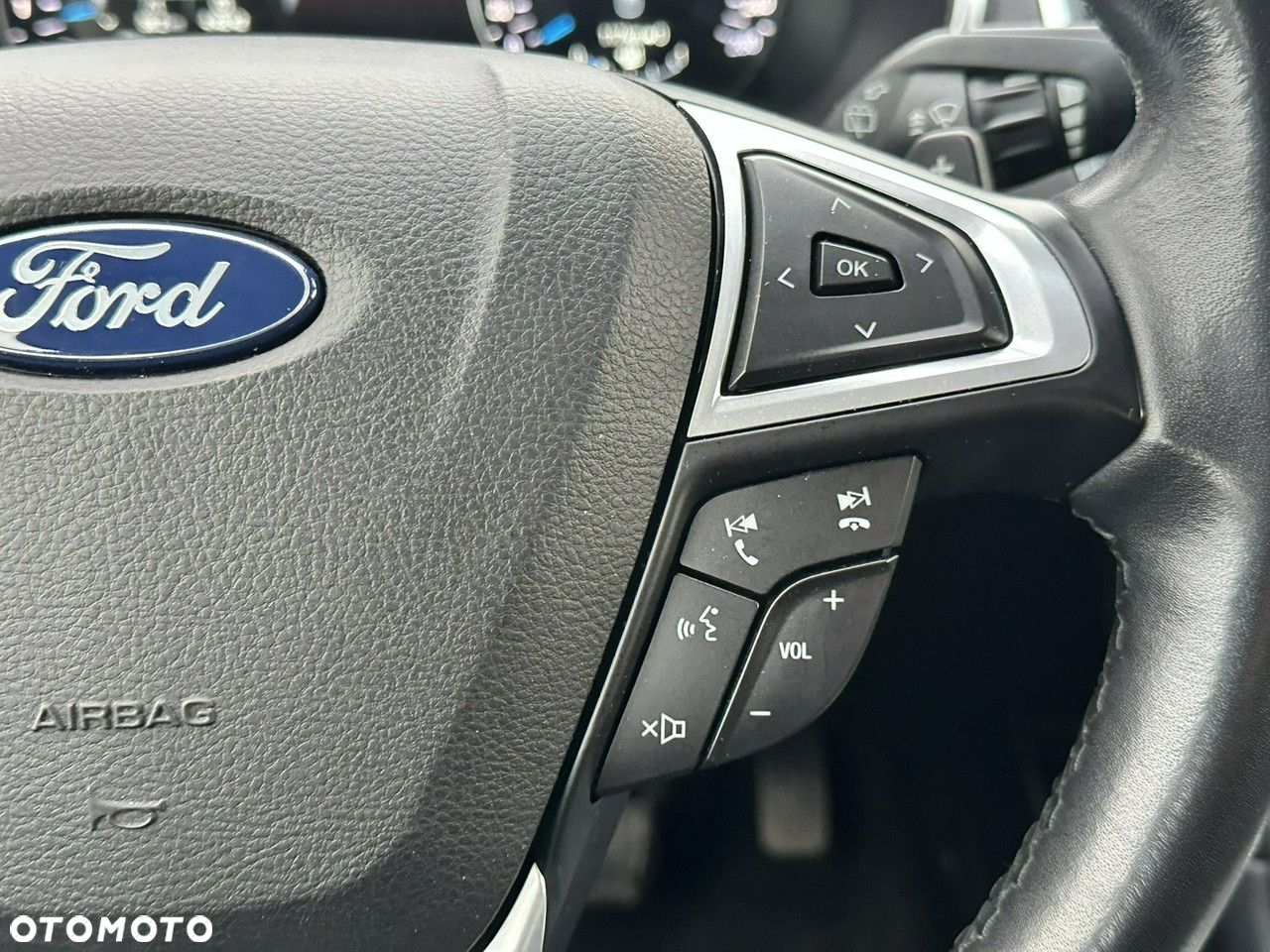 Ford S-Max 2.0 EcoBlue Titanium - 24