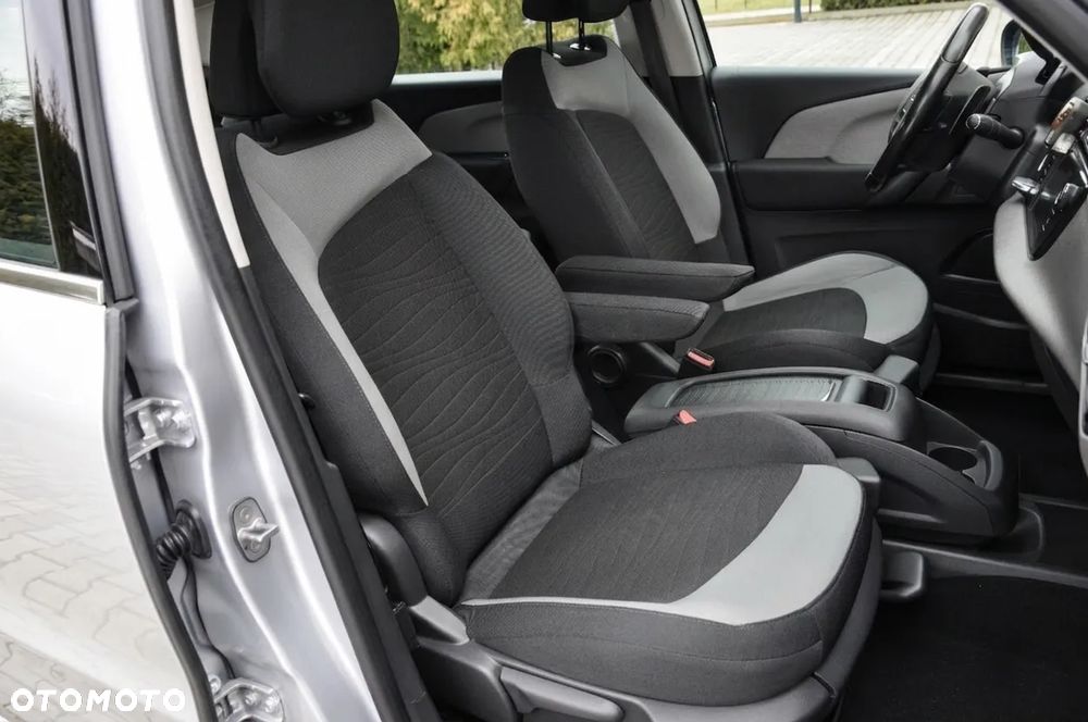 Citroën C4 Picasso e-HDi 115 ETG6 Exclusive - 27