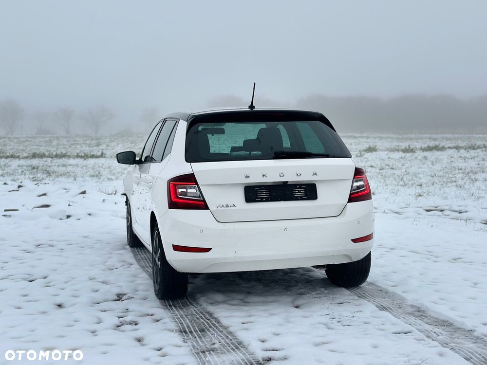 Skoda Fabia 1.0 Style Color - 14