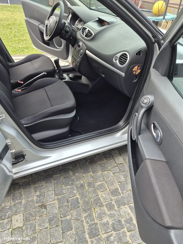 Renault Clio 1.5 dCi Confort - 11