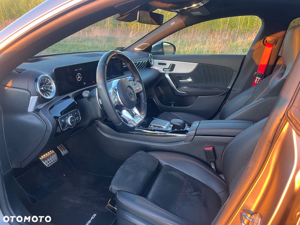 Mercedes-Benz CLA AMG 45 4-Matic 8G-DCT - 11