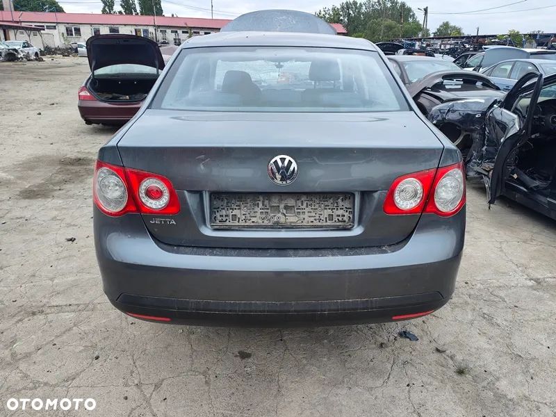 VW JETTA 09r ZDERZAK TYŁ TYLNY LD7X - 1