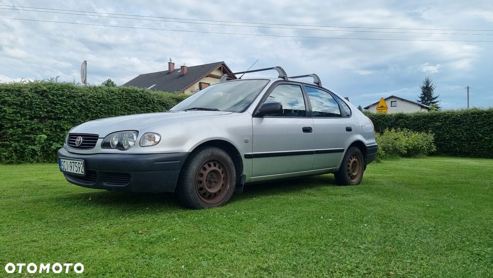Toyota Corolla - 1