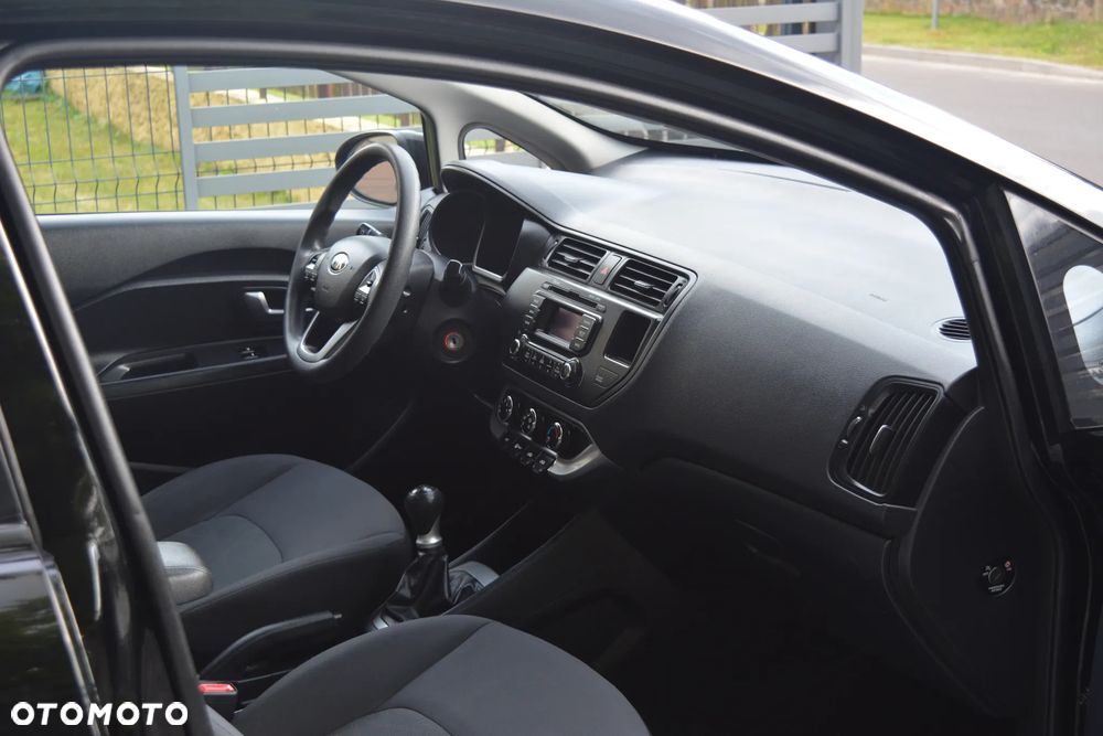 Kia Rio 1.2 Dream Team Edition - 9