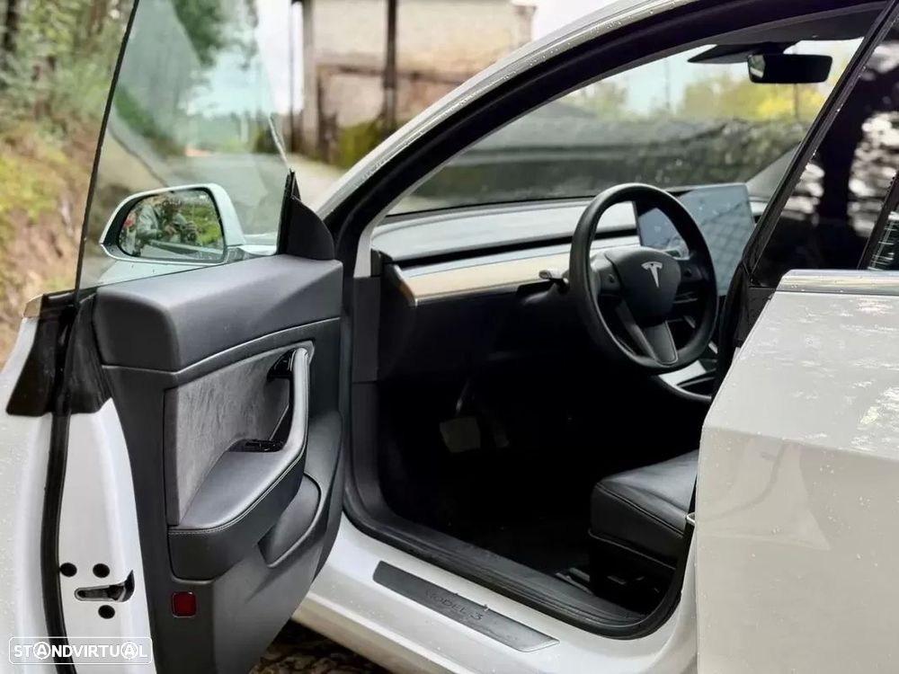 Tesla Model 3 Standard Range Plus RWD - 11