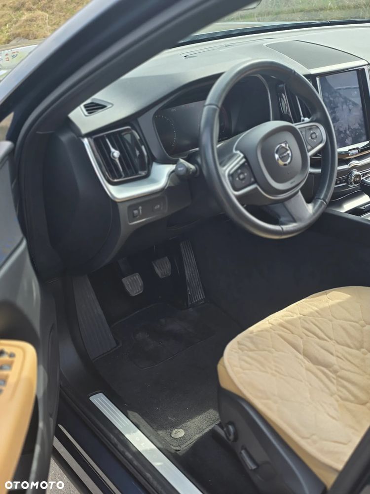 Volvo XC 60 D3 Momentum Pro - 14