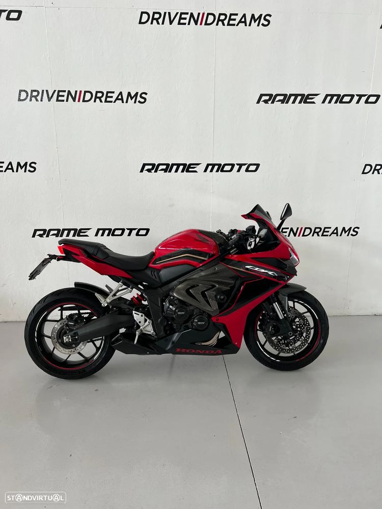 Honda CBR 650R - 1