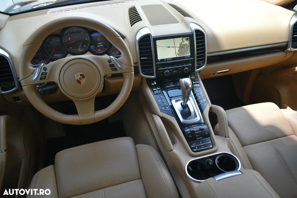 Porsche Cayenne - 19