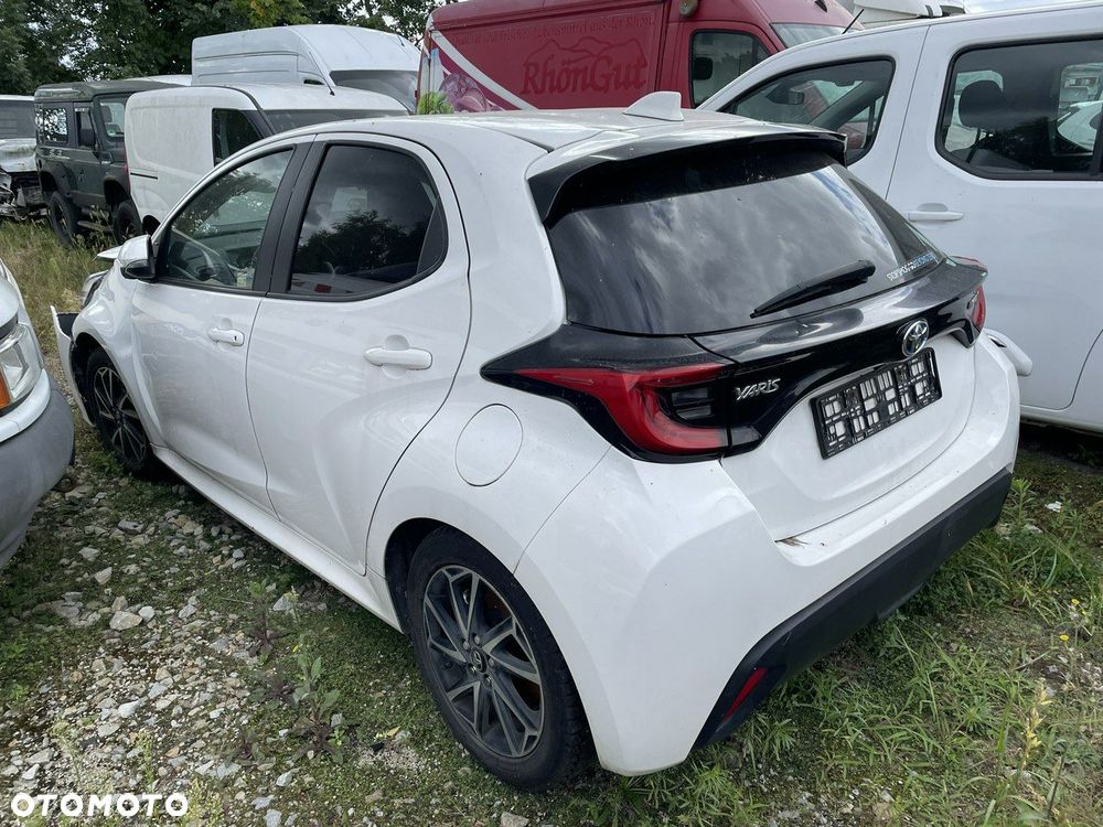 Toyota Yaris - 11
