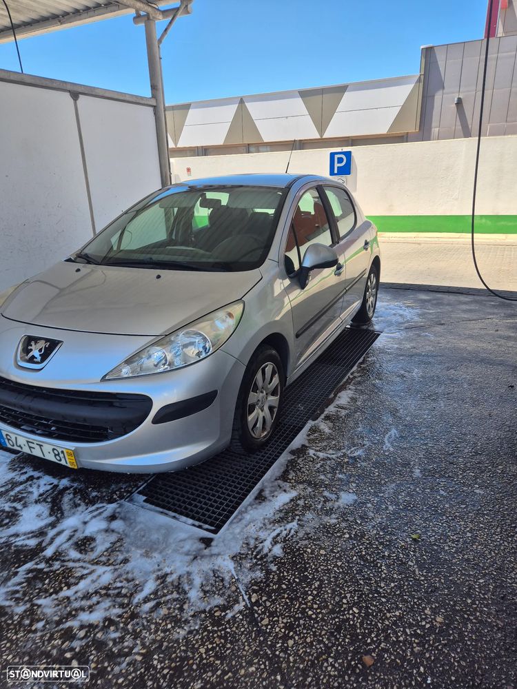 Peugeot 207 2008 photo 2
