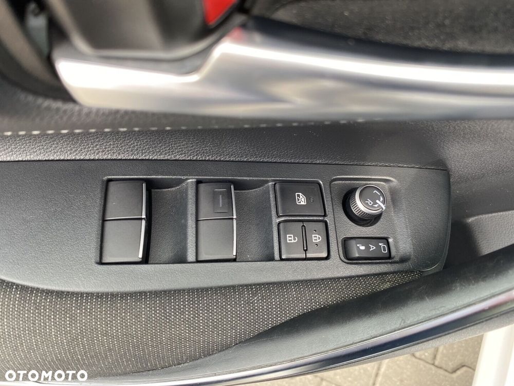 Toyota Corolla 2.0 Hybrid Comfort - 20