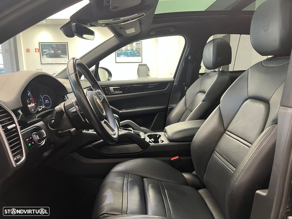 Porsche Cayenne - 19