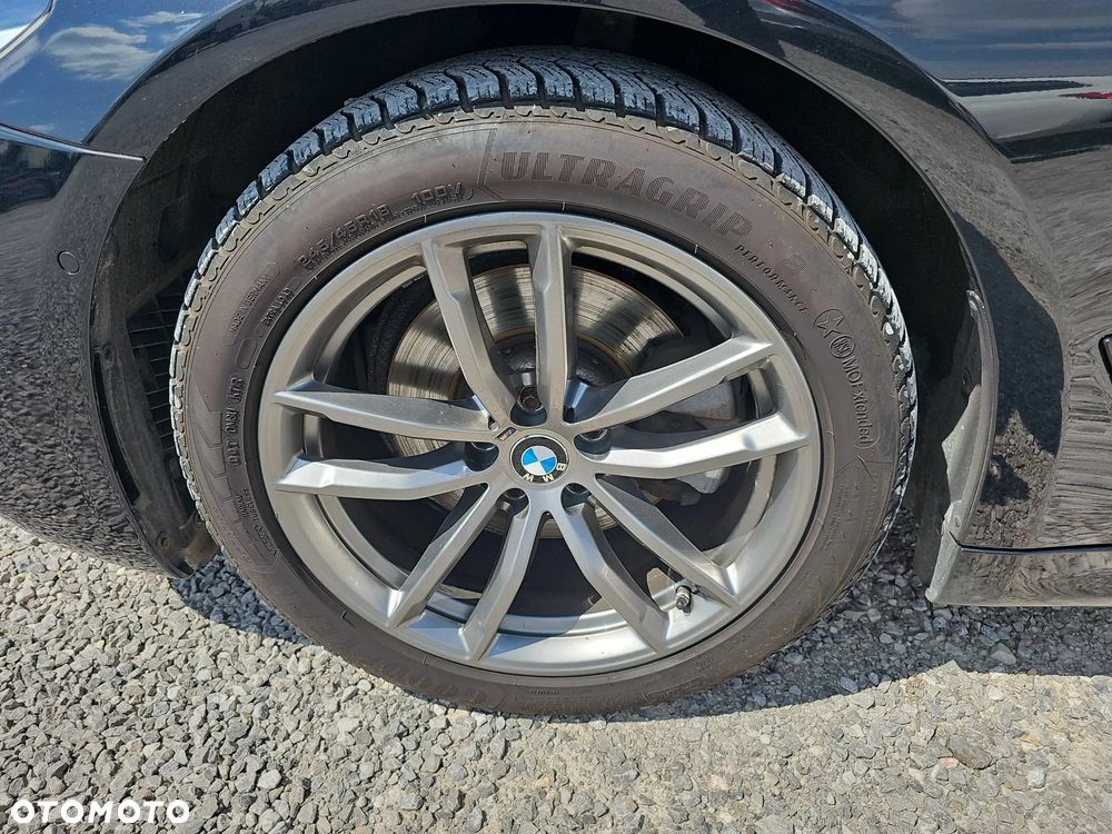BMW Seria 5 520d xDrive M Sport sport - 9