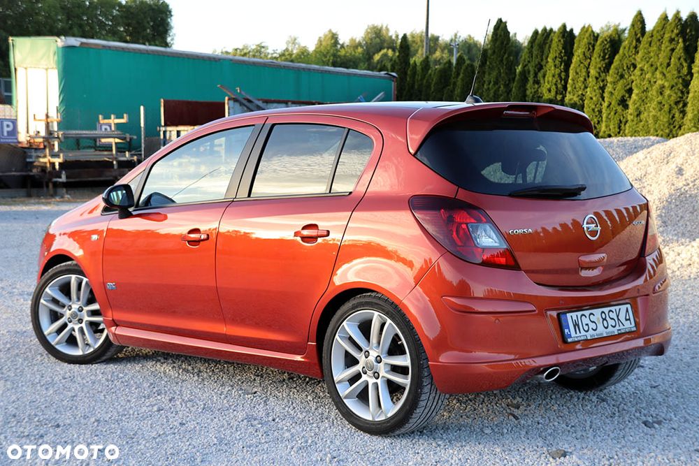 Opel Corsa 1.4 16V Sport - 13