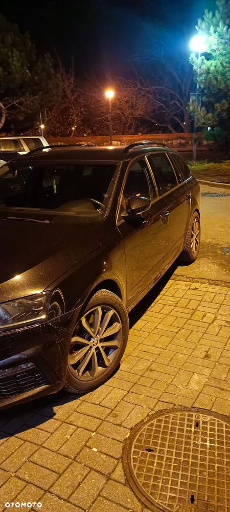 Skoda Octavia 2.0 TDI DSG RS - 8