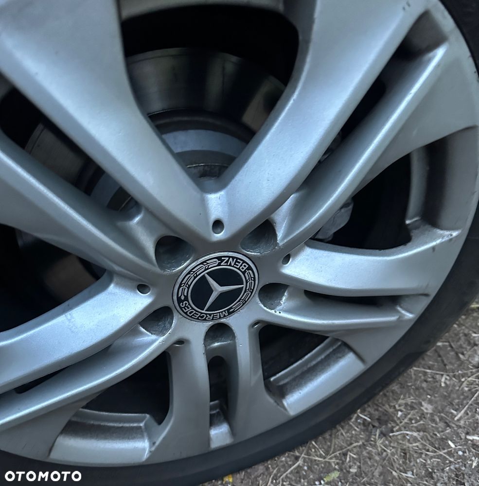 Mercedes-Benz Klasa E 220 CDI BlueEff Avantgarde - 22