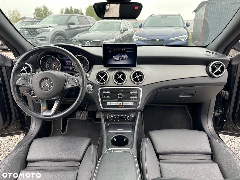 Mercedes-Benz CLA 250 7G-DCT - 7