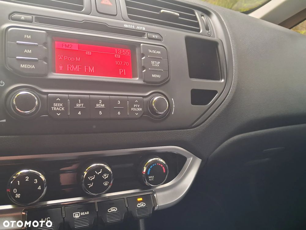 Kia Rio 1.1 CRDI Attract - 11