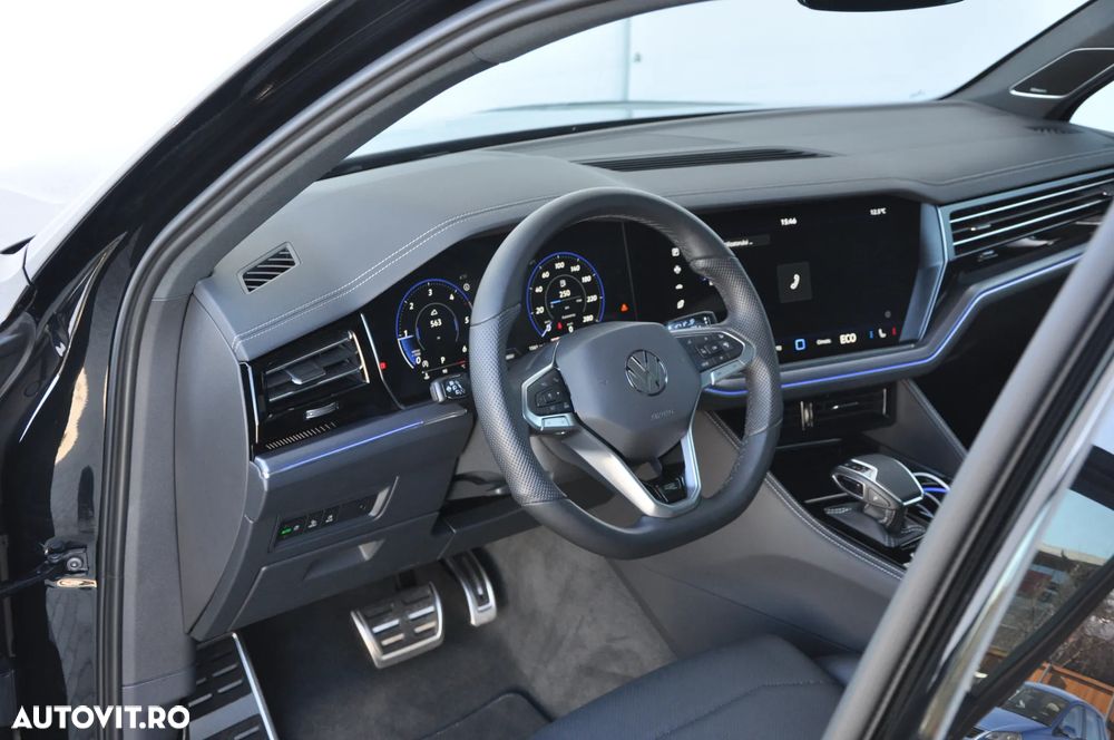 Volkswagen Touareg V6 TDI 4MOTION R-Line - 14