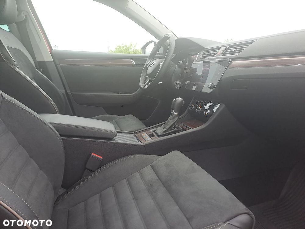 Skoda Superb 2.0 TDI SCR 4x4 Scout DSG - 11