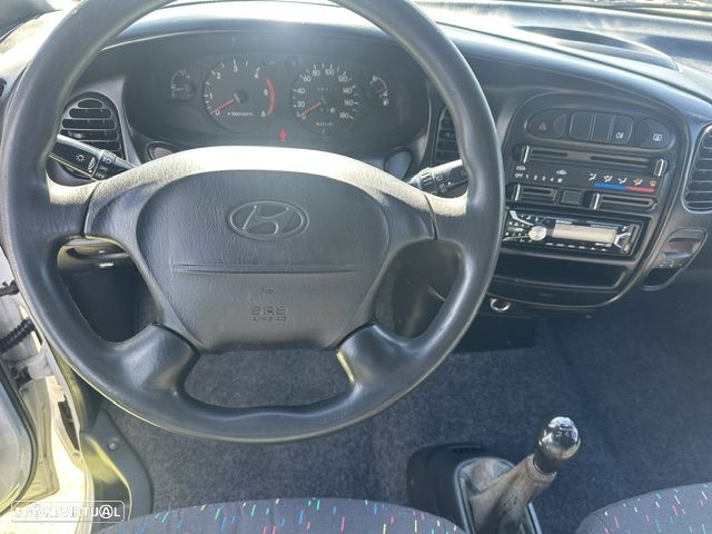 Hyundai H1 2.5 TD 6 LUGARES - 11
