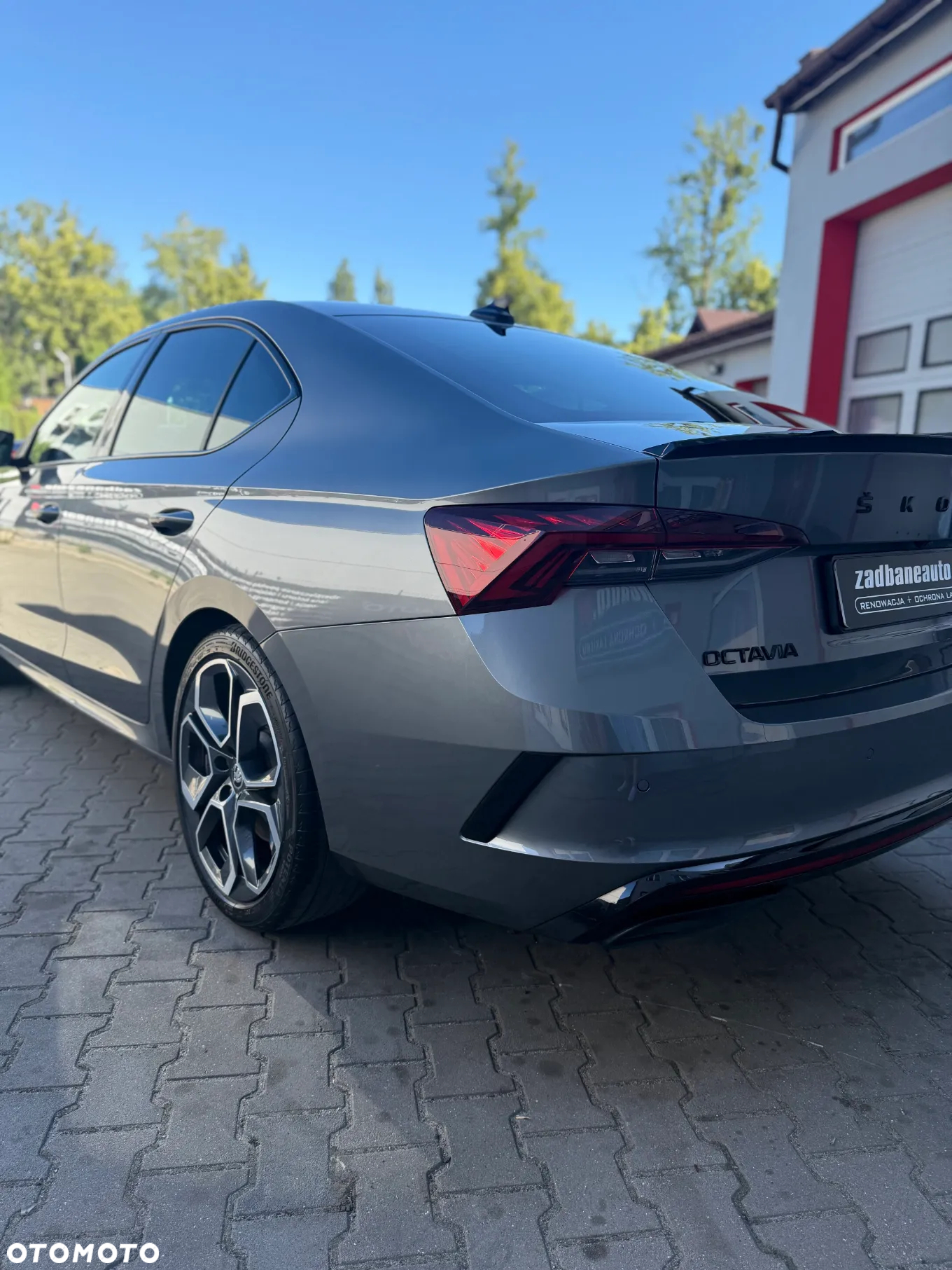 Skoda Octavia 2.0 TSI RS DSG - 18