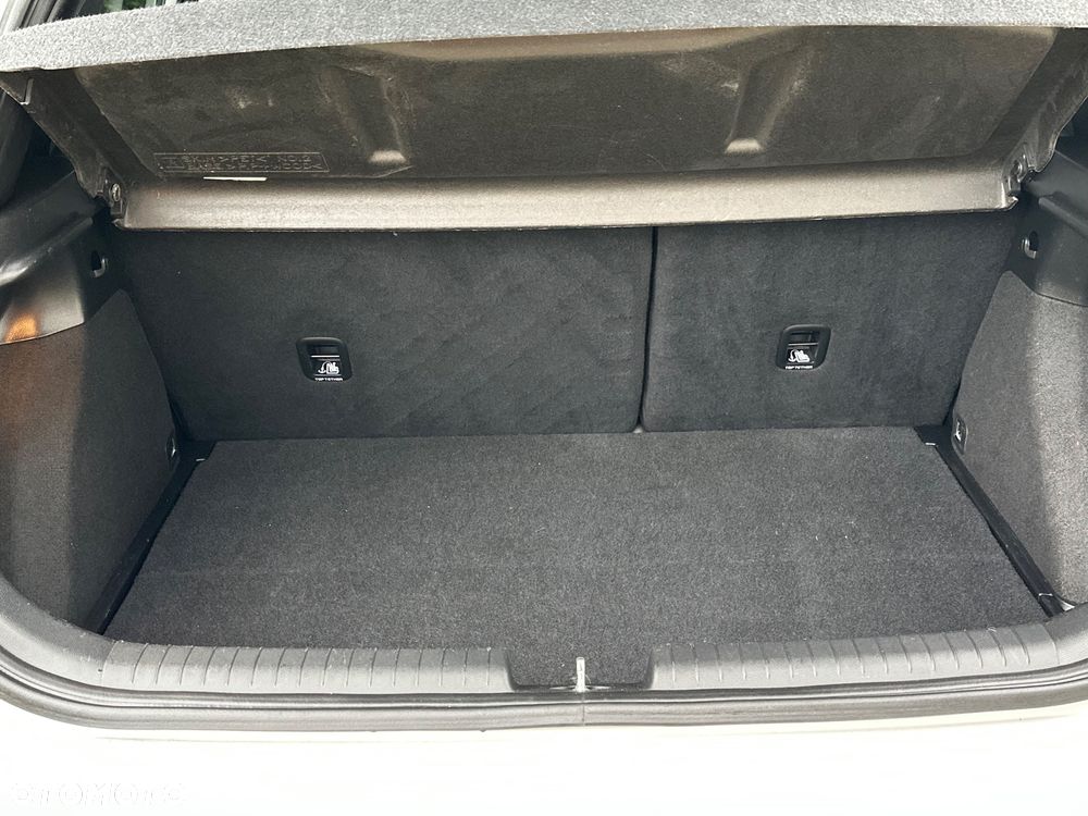 Hyundai i20 1.4 Wersja Jubileuszowa - 37