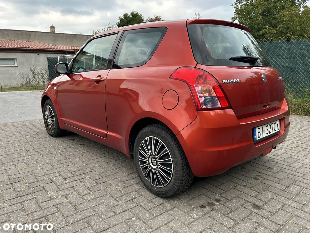 Suzuki Swift - 7