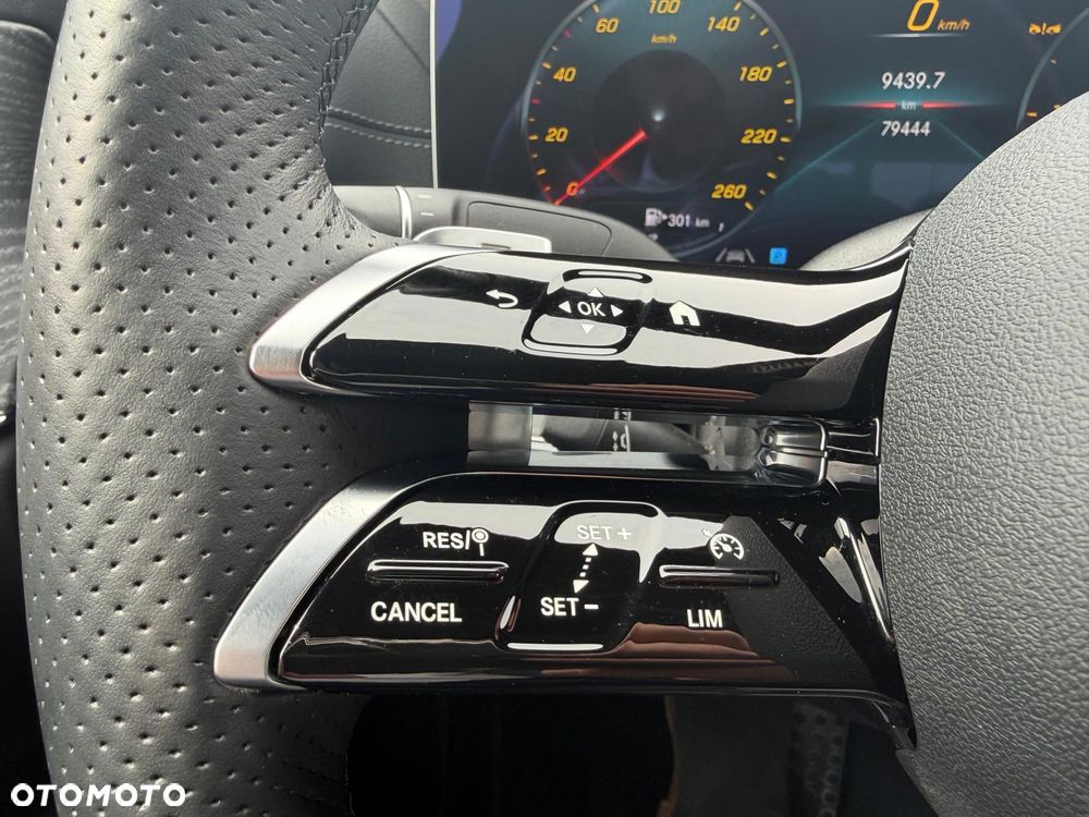 Mercedes-Benz CLS 300 d 4-Matic AMG - 32