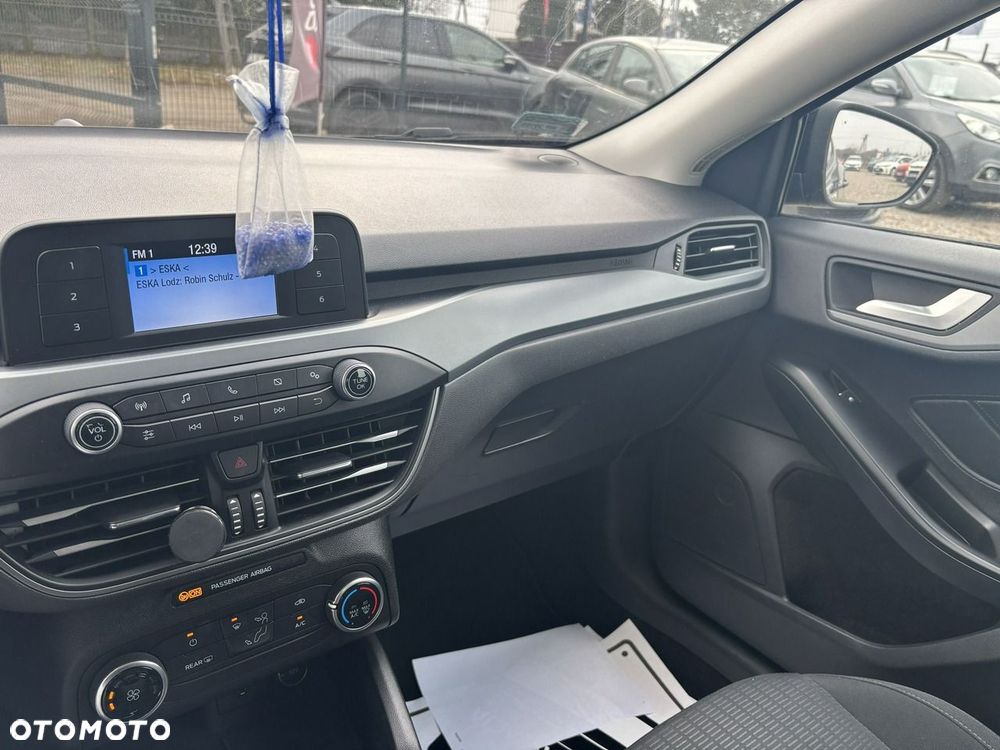 Ford Focus - 24