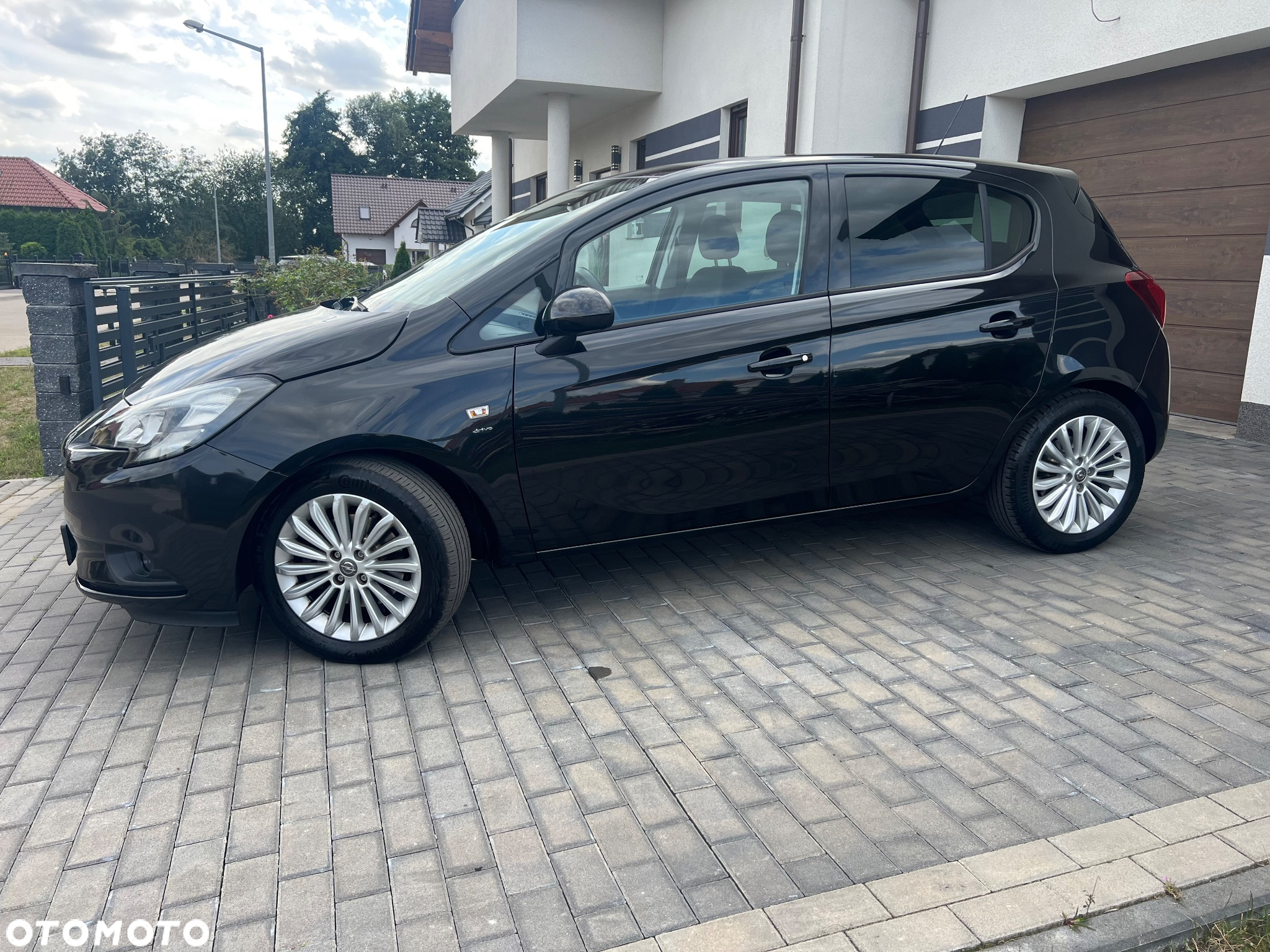 Opel Corsa 1.4 16V Cosmo - 4
