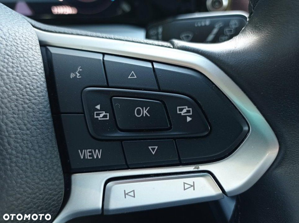 Volkswagen Golf - 18